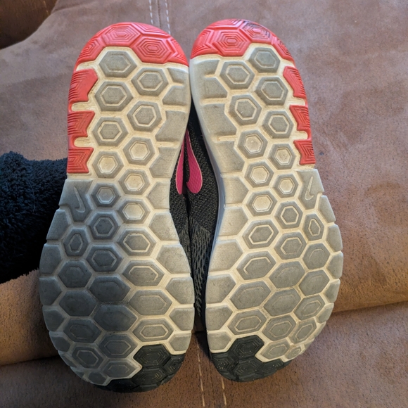 Nike Women Flex Experience RN5 Running Shoe - Picture 11 of 12